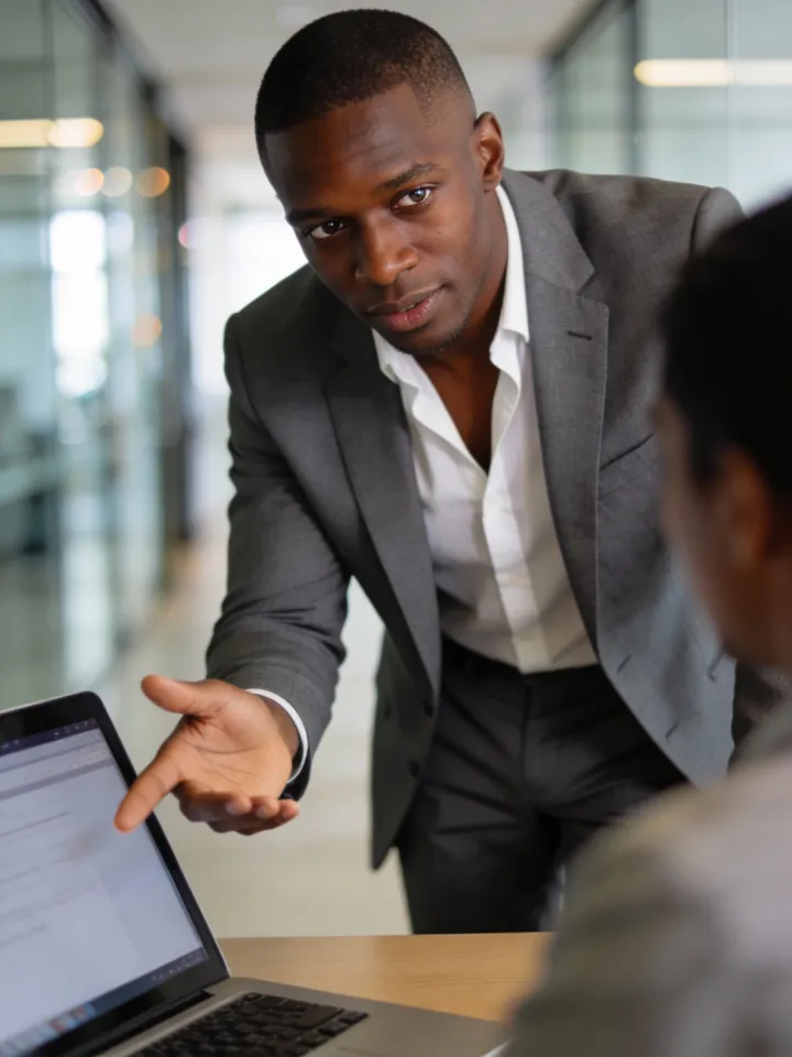 Adulto cambiando hábitos con coach